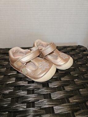 Stride Rite Metallic Rose Gold T-Strap Baby Shoes with Floral Applique